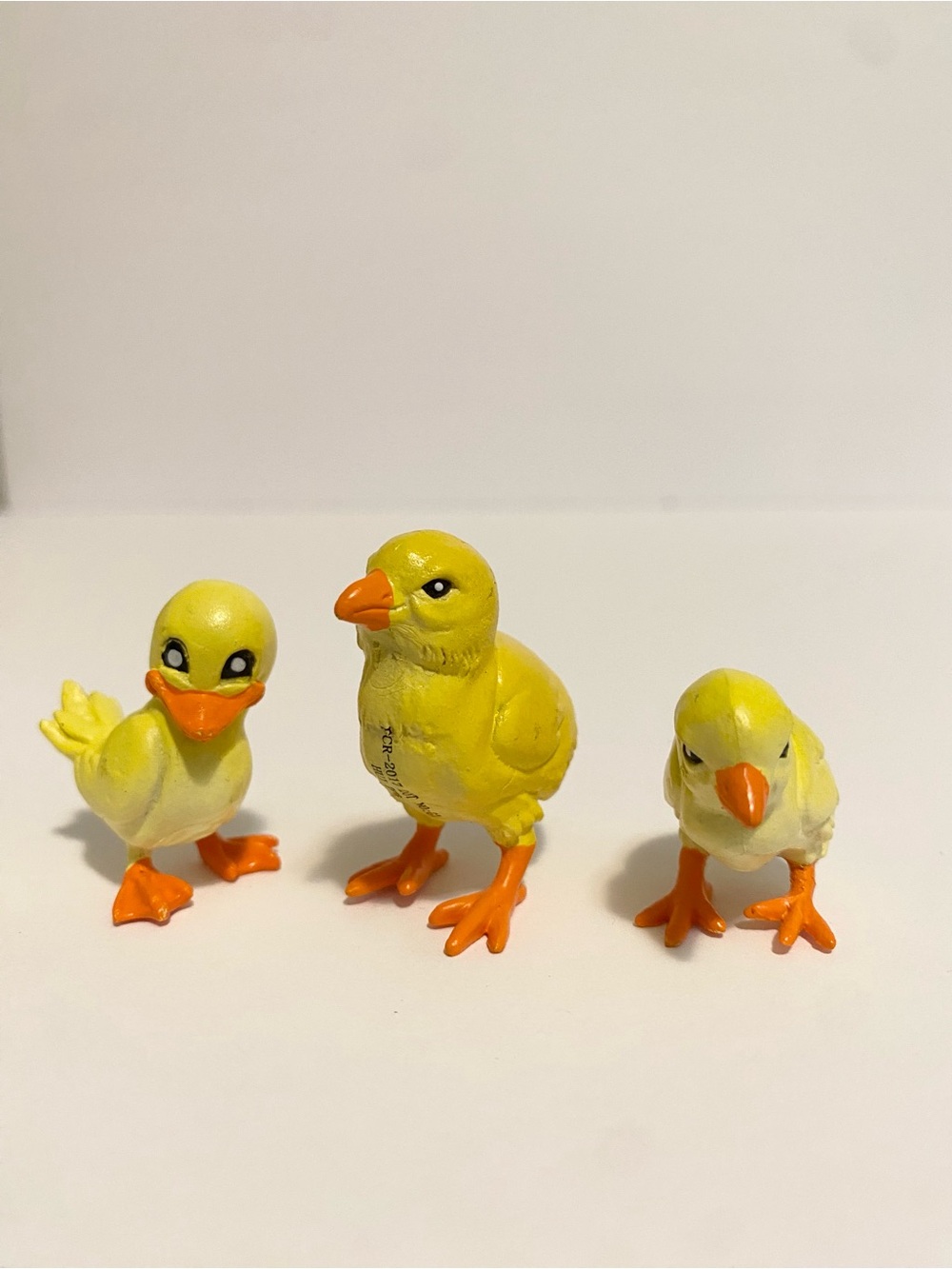 Baby Chick Chicken Bird Yellow Figure Realistic Farm Barn Toy Vintage 4/$20 🛑